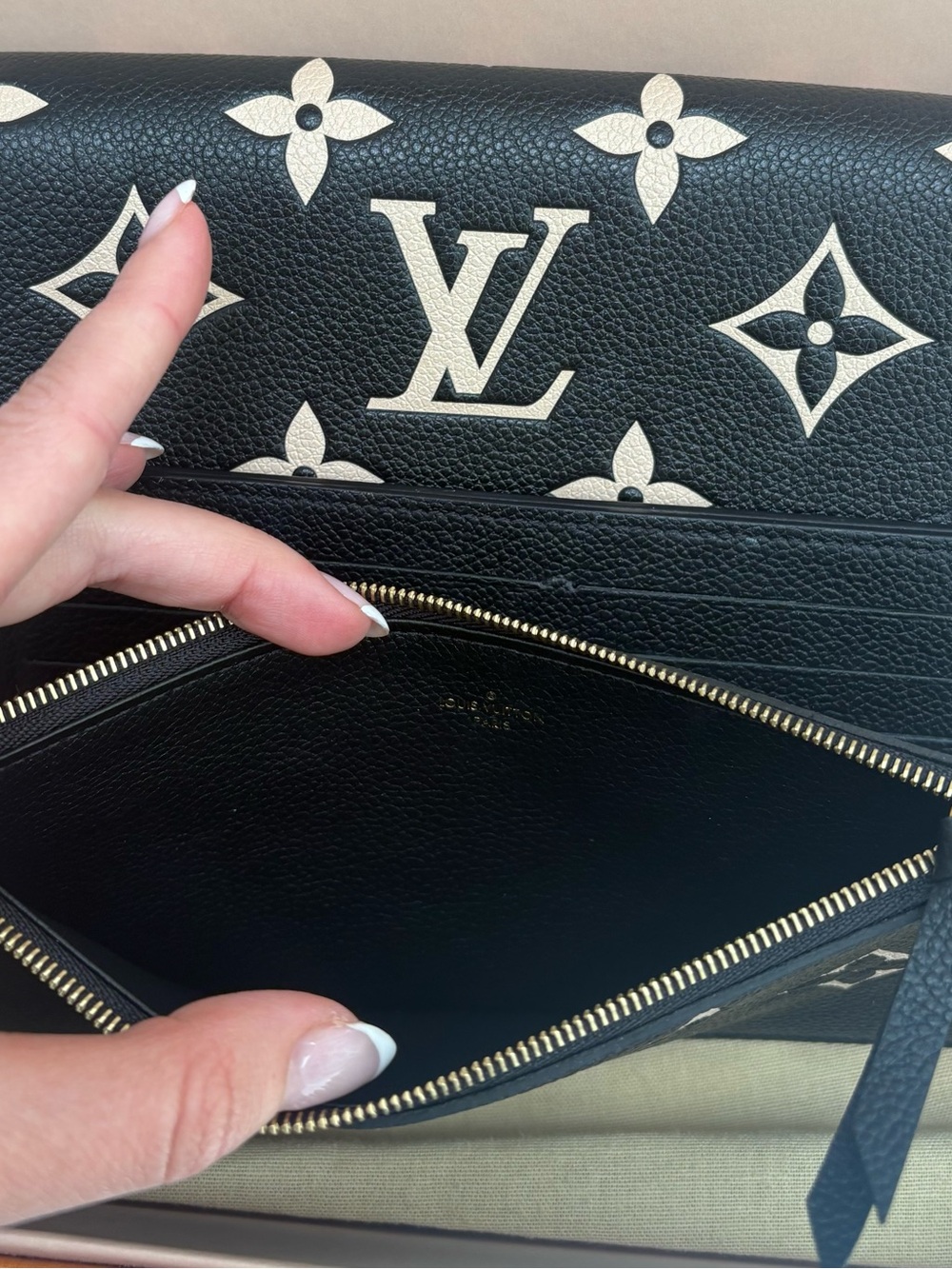 Authentic Louis Vuitton Monogram Pochette Félicie - Picture 12 of 16